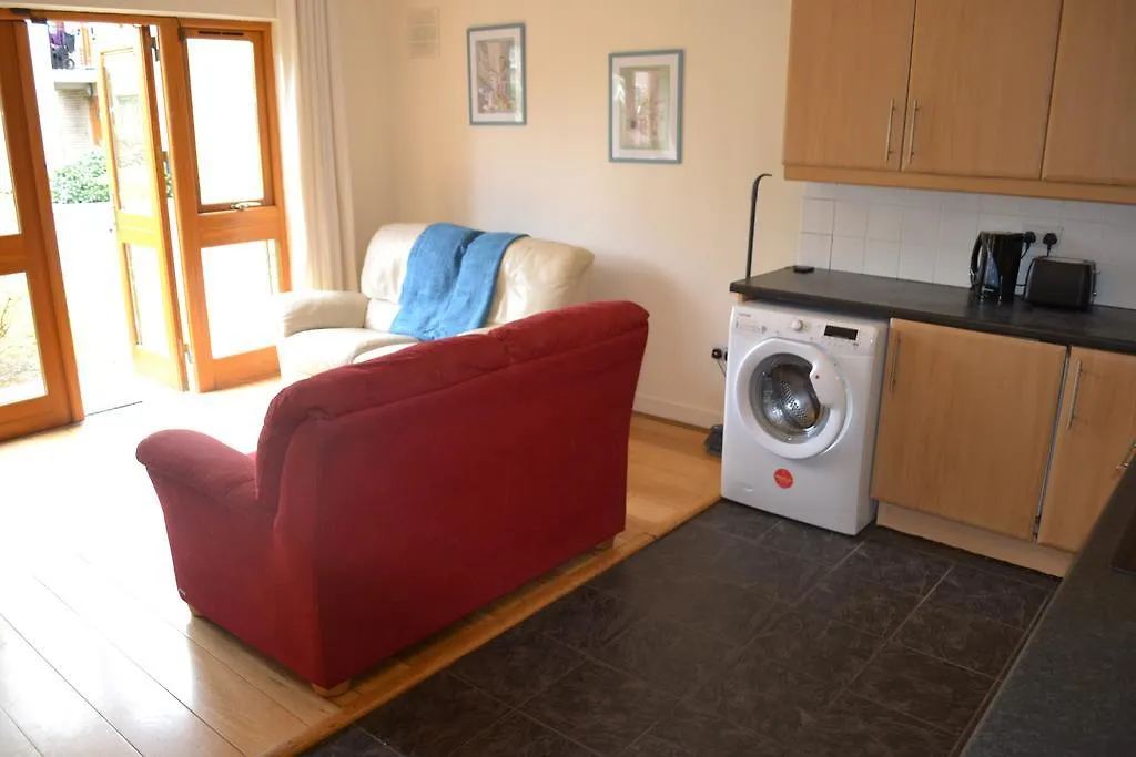Bradogue Court Apartment Dublin 0*,  Ireland
